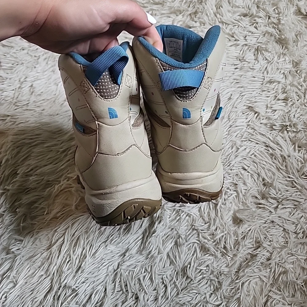 The North Face Girl's Hiking Walking Trail Outdoors Boots Shoes - 3. MSRP $85 ✨️